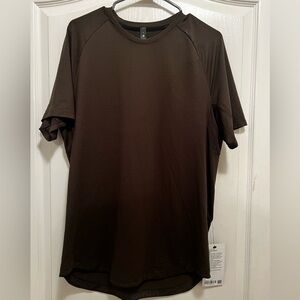 Lululemon tshirt